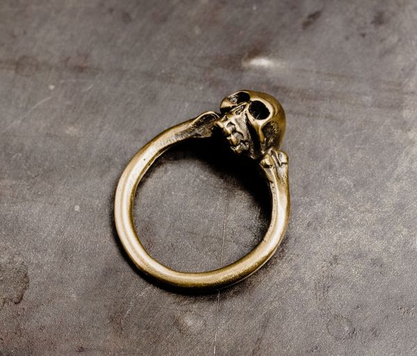 skull ring fine gold