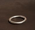 ring classic round hammered