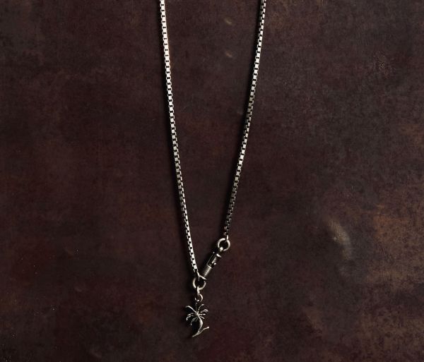 necklace symbol palm