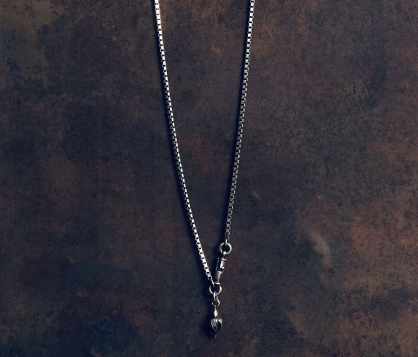 necklace symbol rosebud